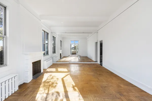 $1,375,000 | 470 West End Avenue, Unit PH-G | Upper West Side