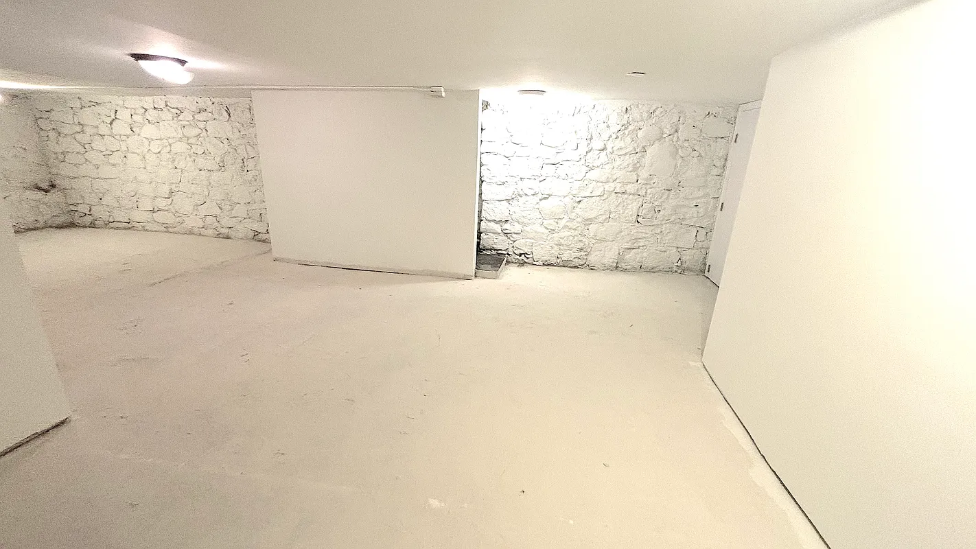 918 Dekalb Avenue, Unit 1 Brooklyn, NY 11221 - Photo 8 of 11 a view of a glass door