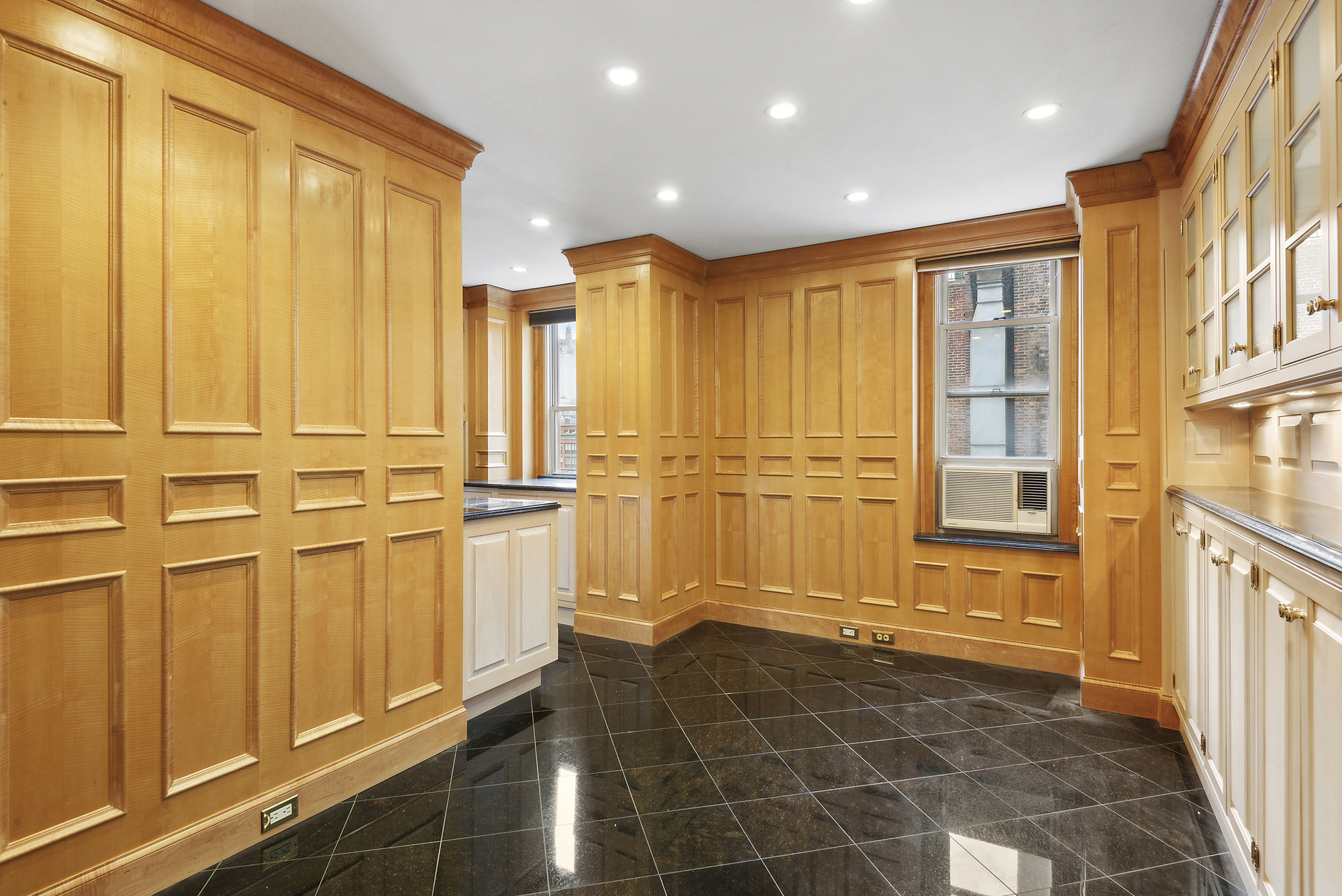 145 West 86th Street, Unit 12B Manhattan, NY 10024 - Photo 9 of 12 a view of a hallway with windows