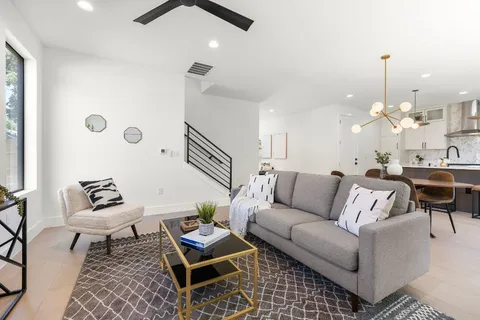 $1,275,000 | 2201 East 16th Street, Austin, TX 78702