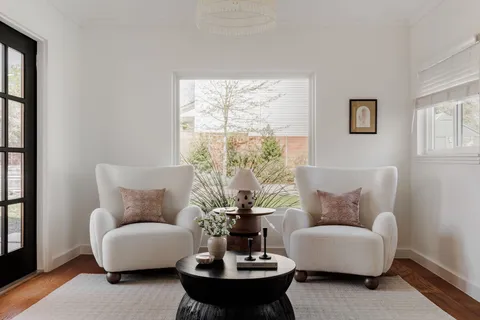 $950,000 | 7402 Whistlestop Drive, Austin, TX 78749