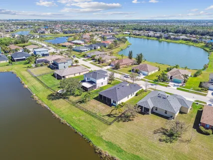 $385,000 | 5108 Butterfly Shell Drive, Apollo Beach, FL 33572