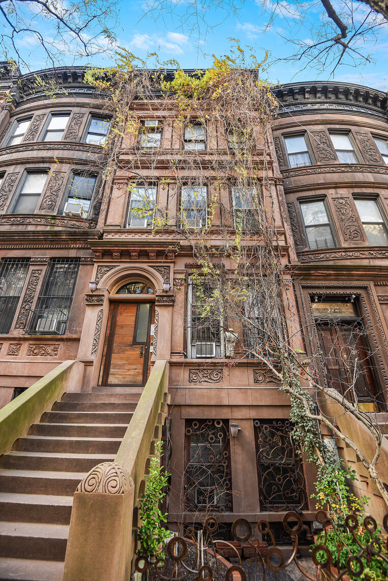 310 West 98th Street, Unit 1B Manhattan, NY 10025 - Photo 10 of 11 an aerial view of a building