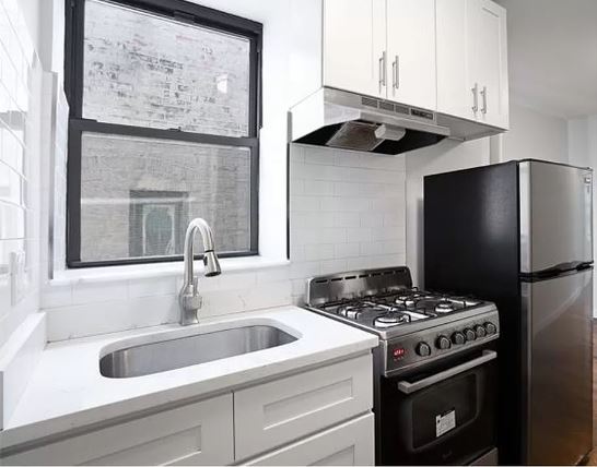 73 Monroe Street, Unit 18 Manhattan, NY 10002 - Photo 2 of 6