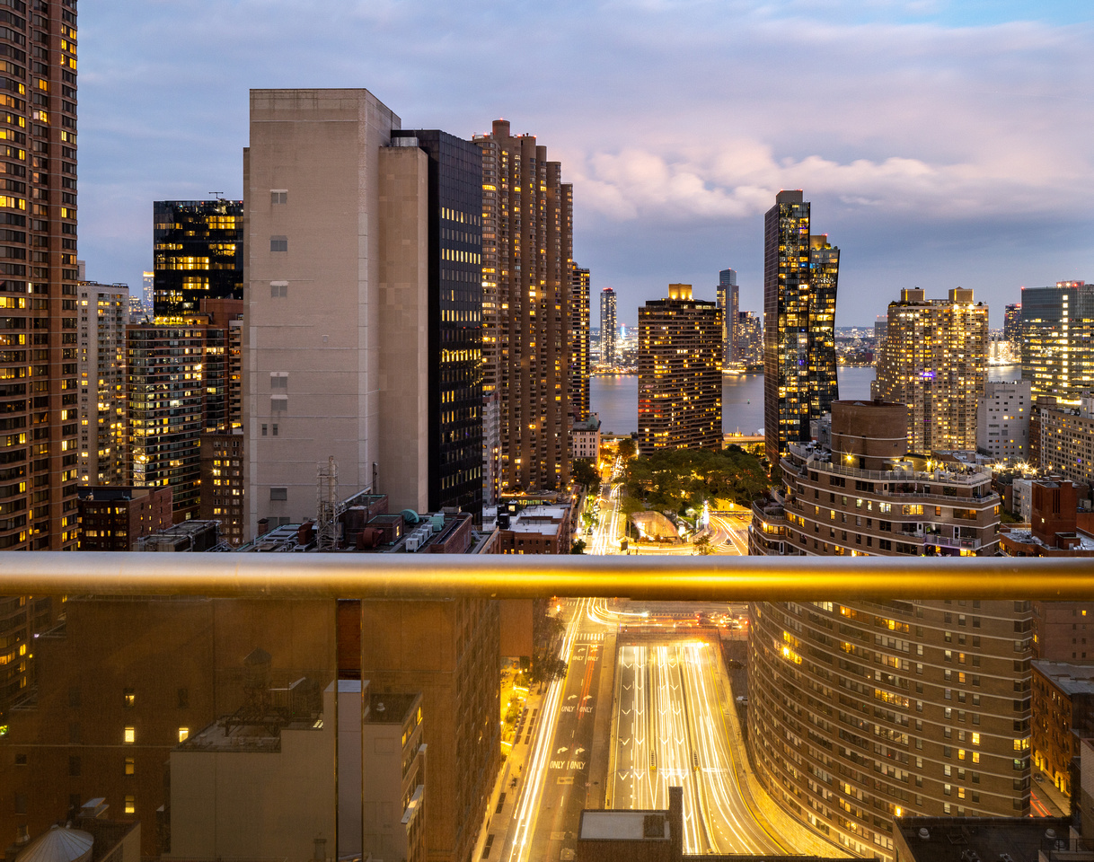 556 3rd Avenue, Unit PHA Manhattan, NY 10016 - Photo 13 of 17