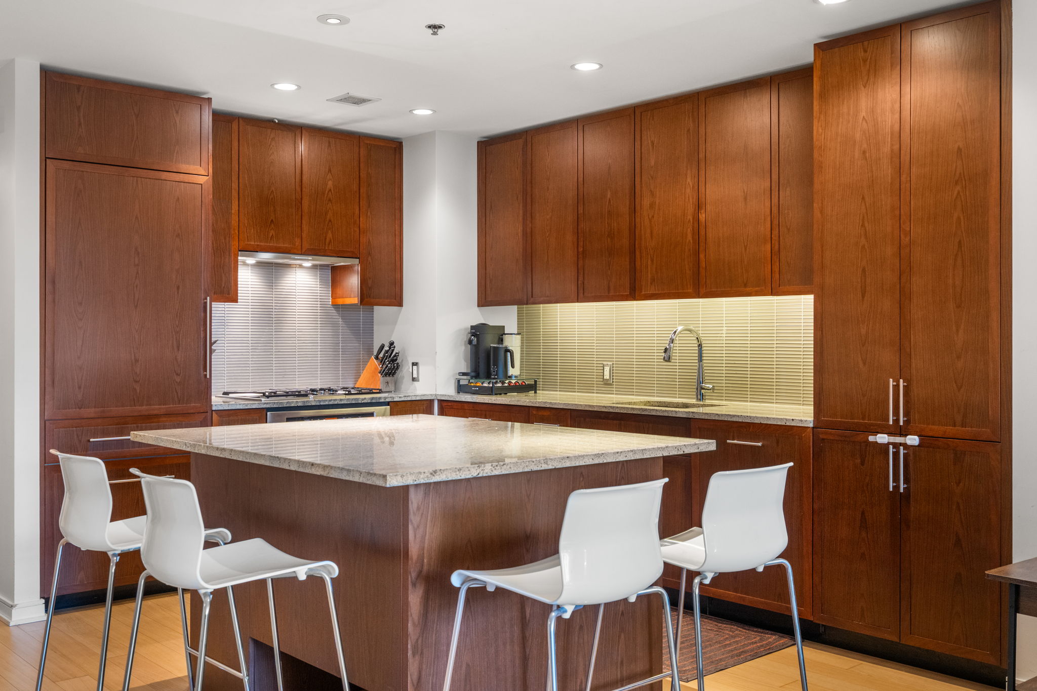 580 Washington Street, Unit 2A Boston, MA 02111 - Photo 11 of 44