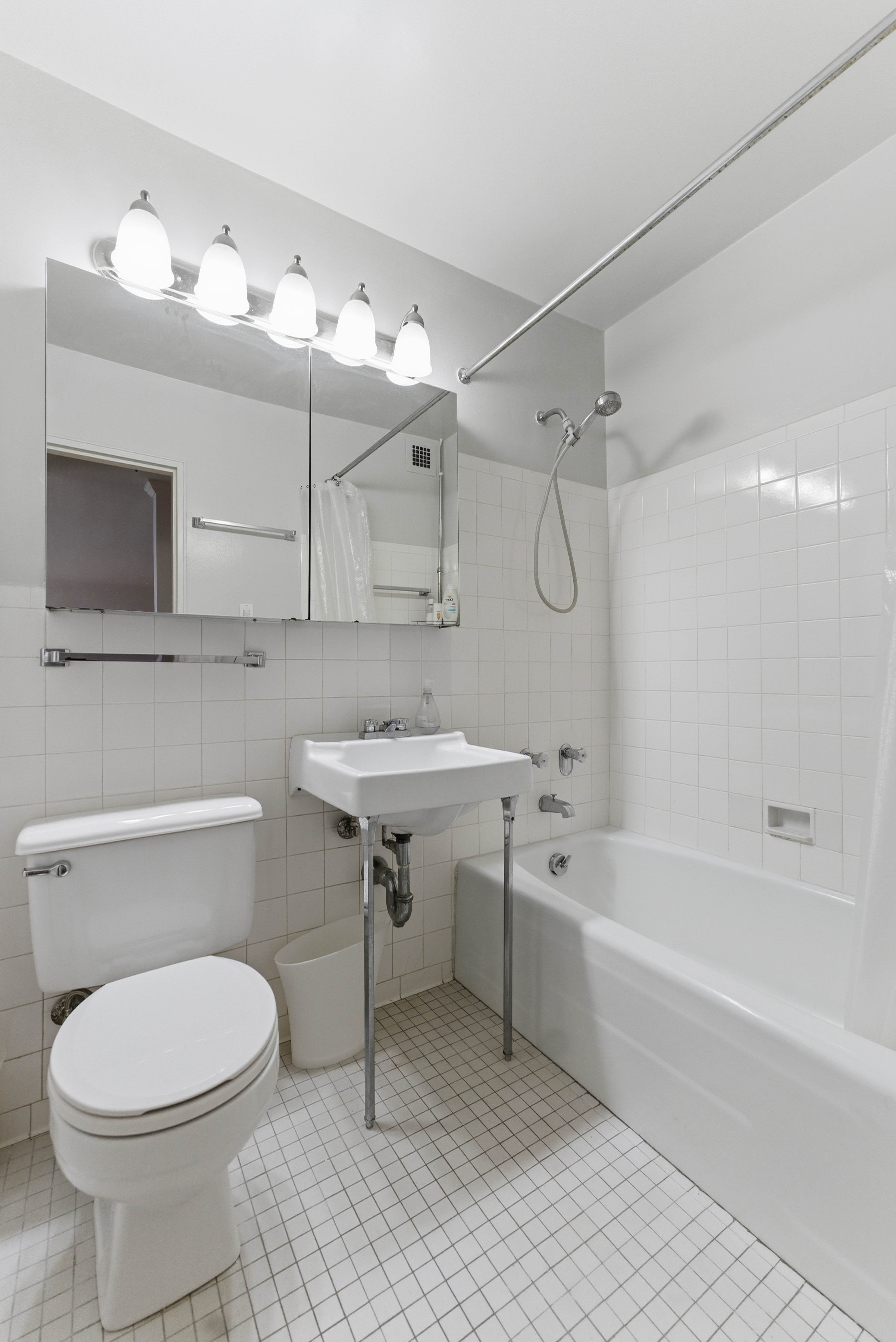 160 West End Avenue, Unit 26U Manhattan, NY 10023 - Photo 5 of 10