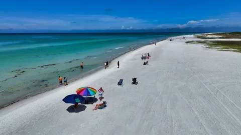 $525,000 | 2452 Whippoorwill Circle, Sarasota, FL 34231