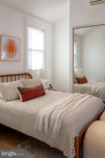 $1,700,000 | 203 9th Street Southeast, Washington, DC 20003