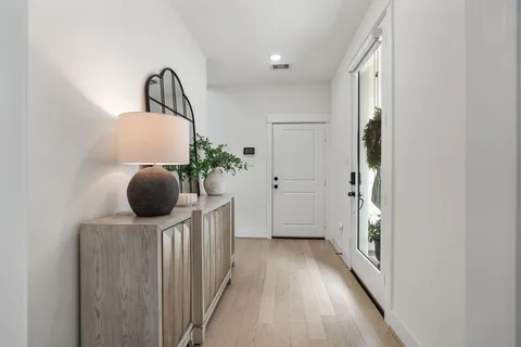$555,000 | 1207 East 24th Street, Unit A, Houston, TX 77009