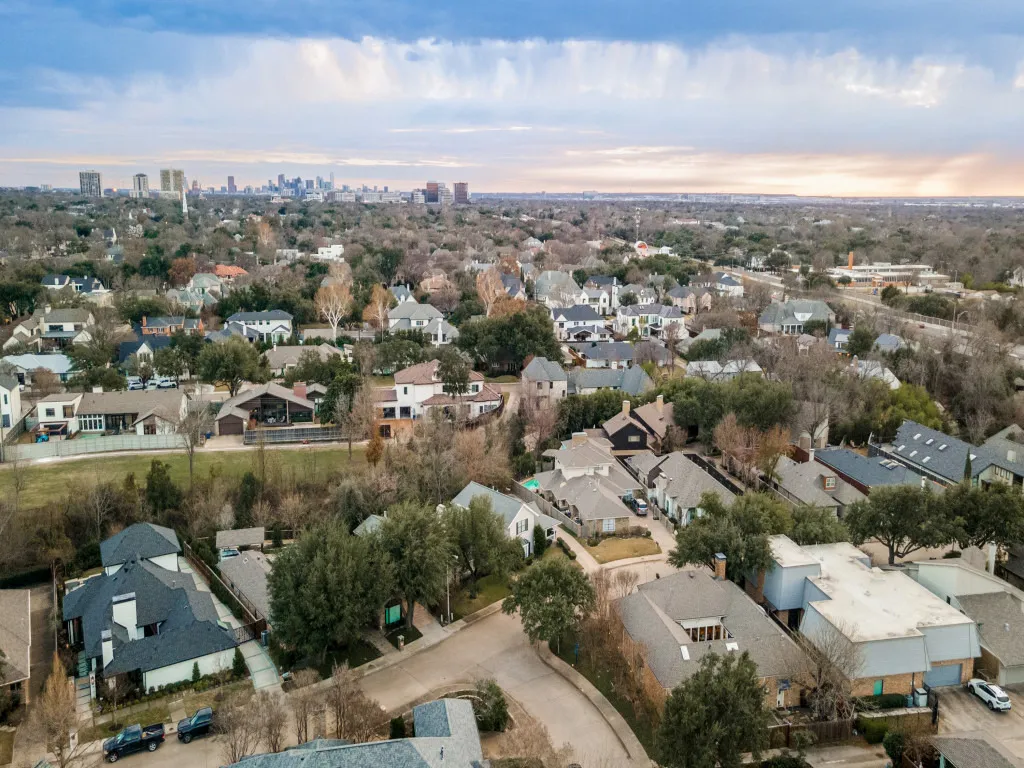 $1,200,000 | 5723 Overdowns Drive, Dallas, TX 75230