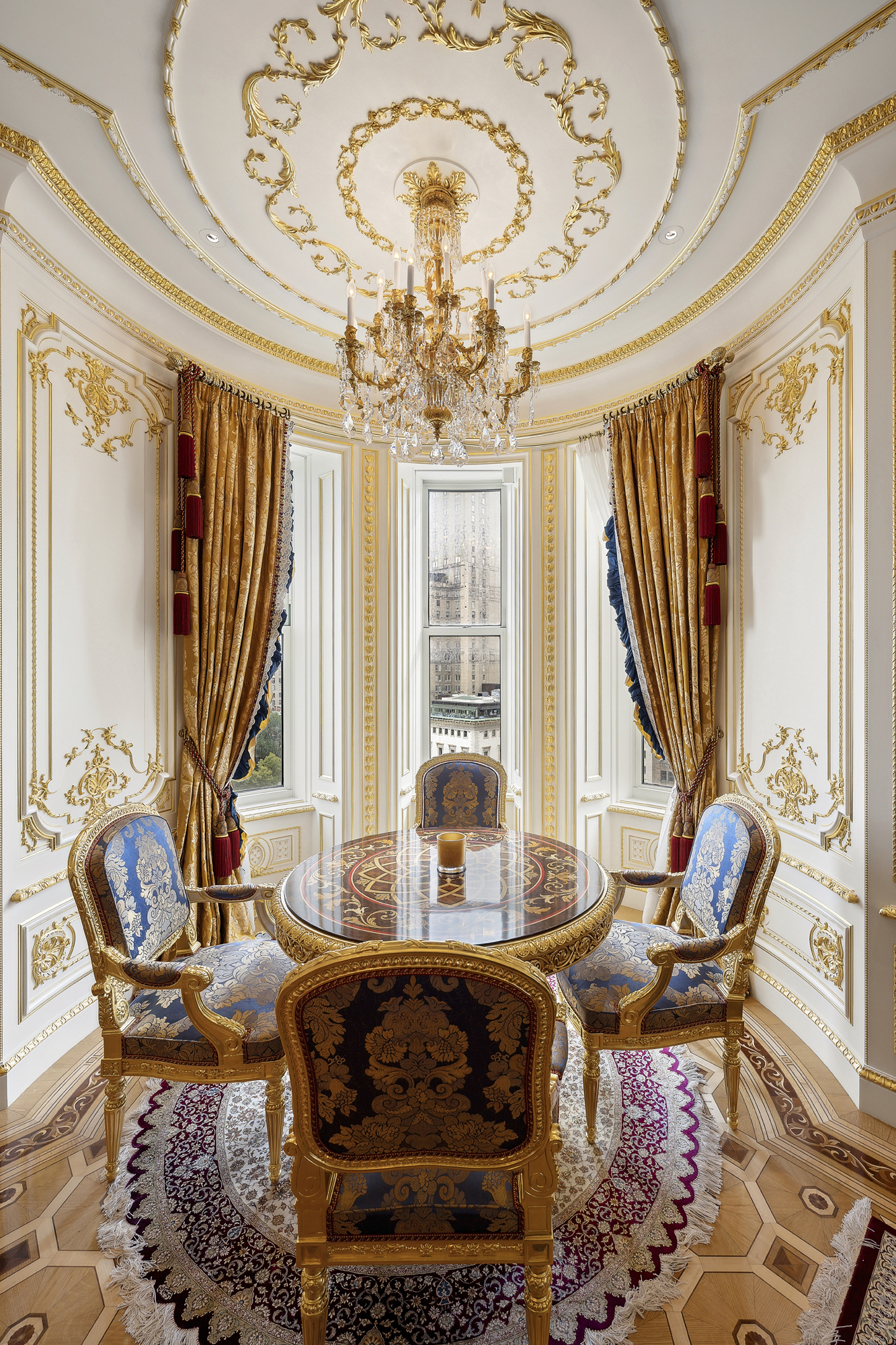 1 Central Park South, Unit 10071009 Manhattan, NY 10019 - Photo 5 of 28 a living room with patio furniture and a chandelier