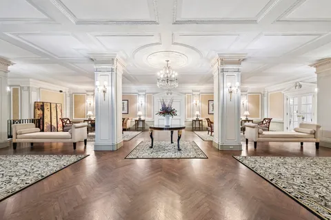 $475,000 | 225 Central Park West, Unit 916 | Upper West Side