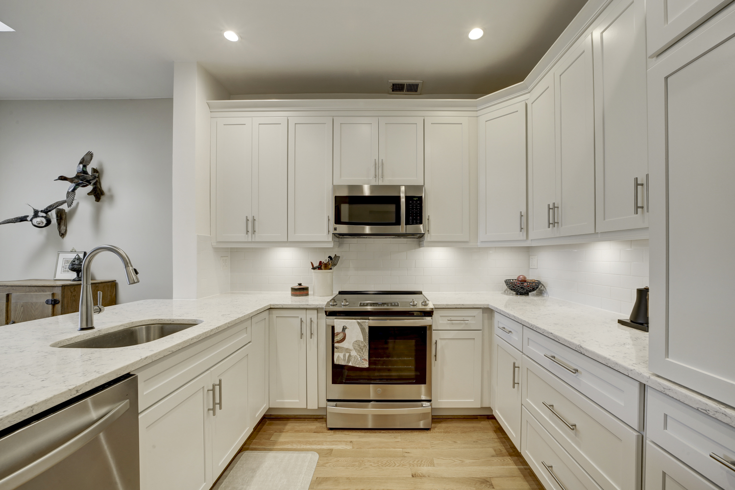 308 East Capitol Street Northeast, Unit 8 Washington, DC 20003 - Photo 4 of 29