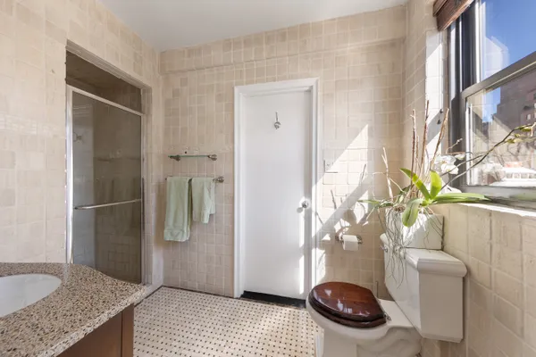 $23,000 | 875 5th Avenue, Unit 9GH | Lenox Hill