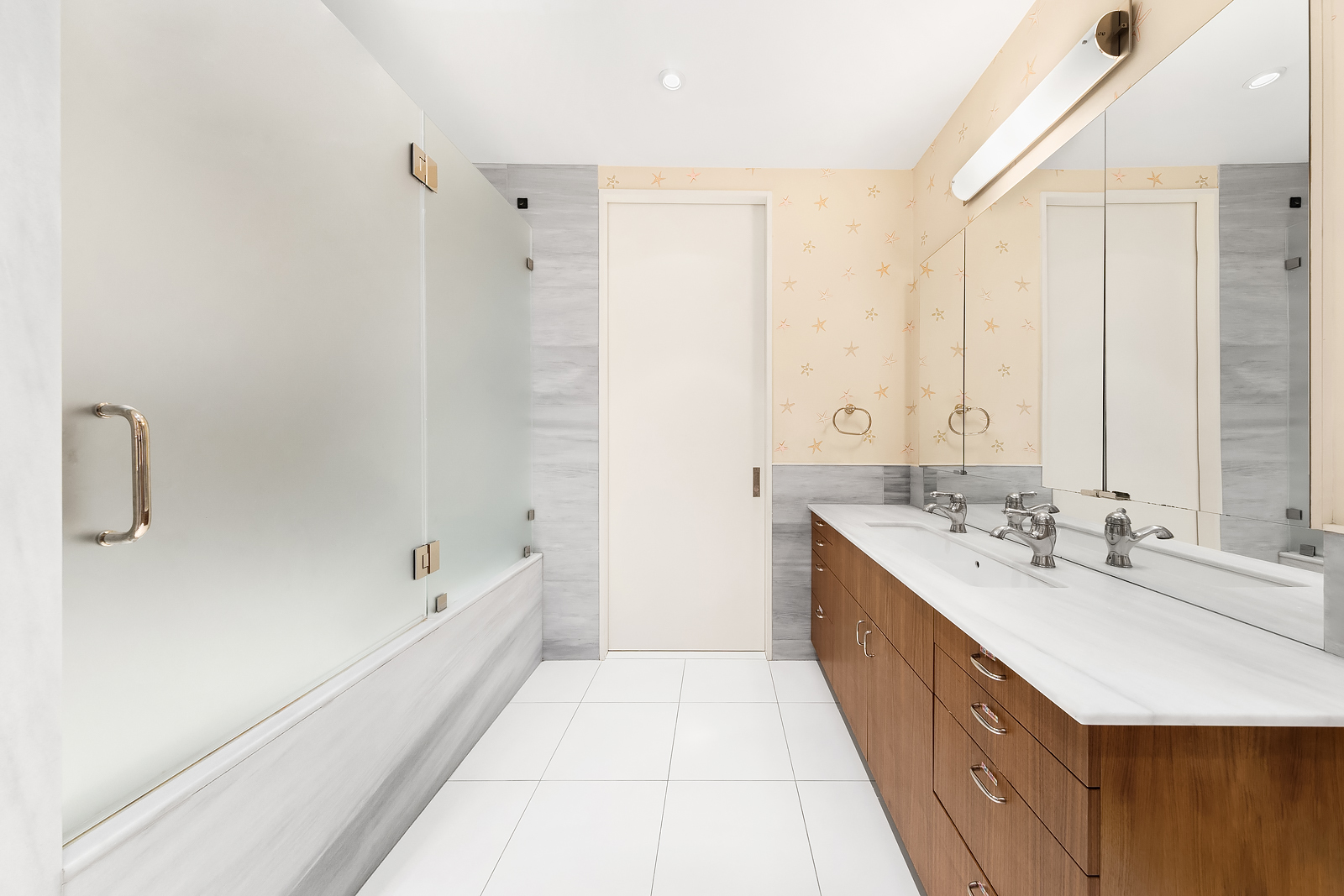 60 Collister Street, Unit 2B Manhattan, NY 10013 - Photo 6 of 17