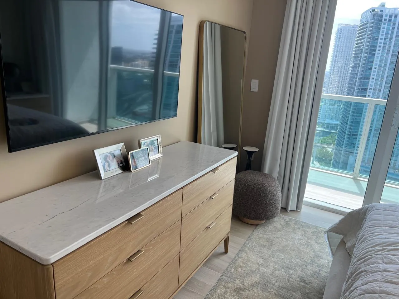 Contact Agent | 31 Southeast 5th Street, Miami, FL 33131