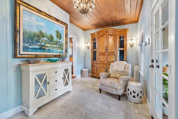 $2,400,000 | 521 North Swinton Avenue, Delray Beach, FL 33444