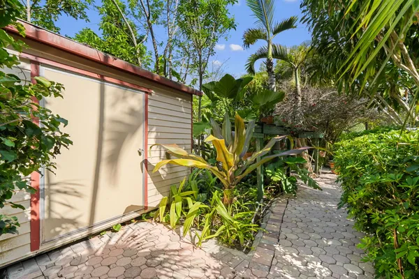 $750,000 | 4108 Southwest 62nd Avenue, South Miami, FL 33155