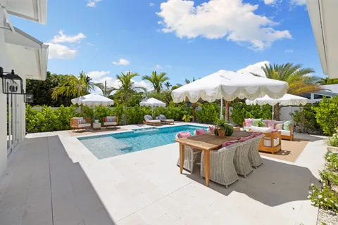 $5,900,000 | 757 Broad Court South, Naples, FL 34102