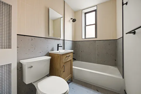 $635,000 | 960 Sterling Place, Unit 4N | Crown Heights