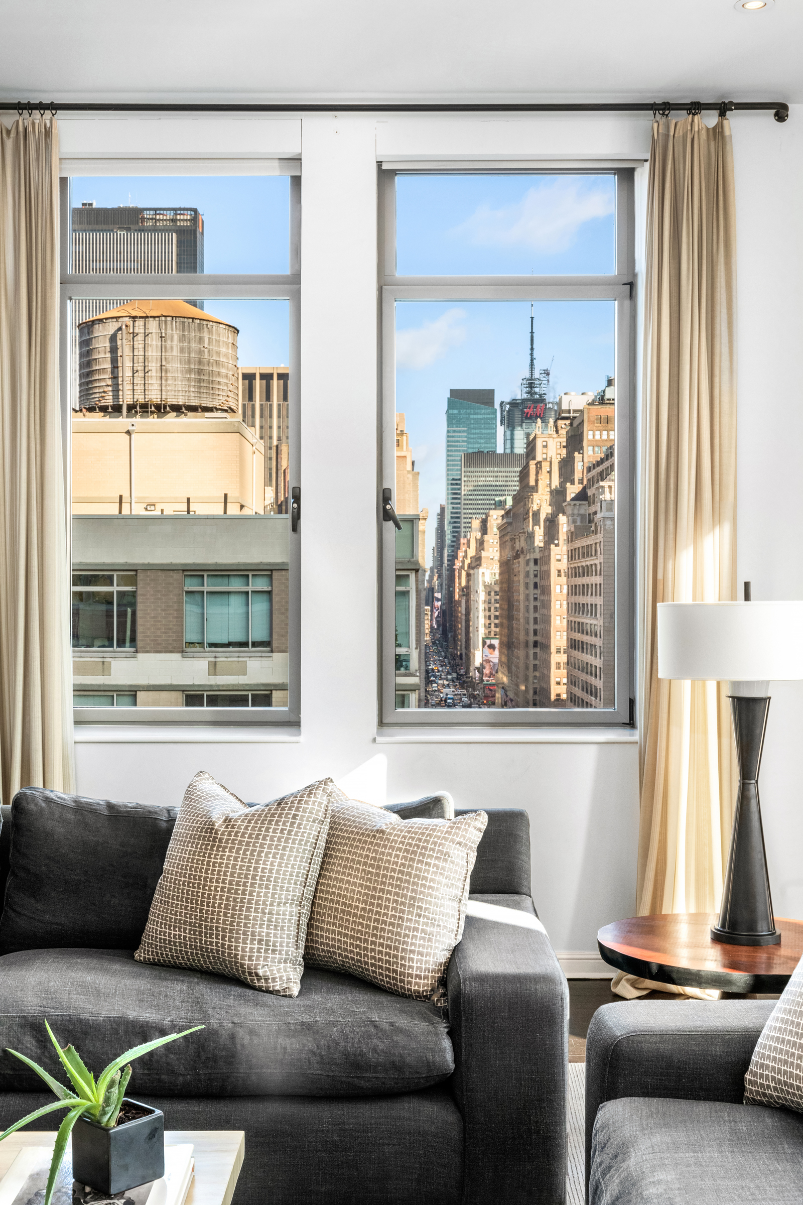 252 7th Avenue, Unit 15I Manhattan, NY 10001 - Photo 3 of 12