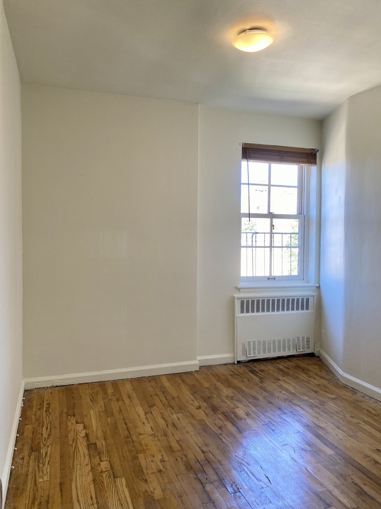 108 Perry Street, Unit 4B Manhattan, NY 10014 - Photo 2 of 6