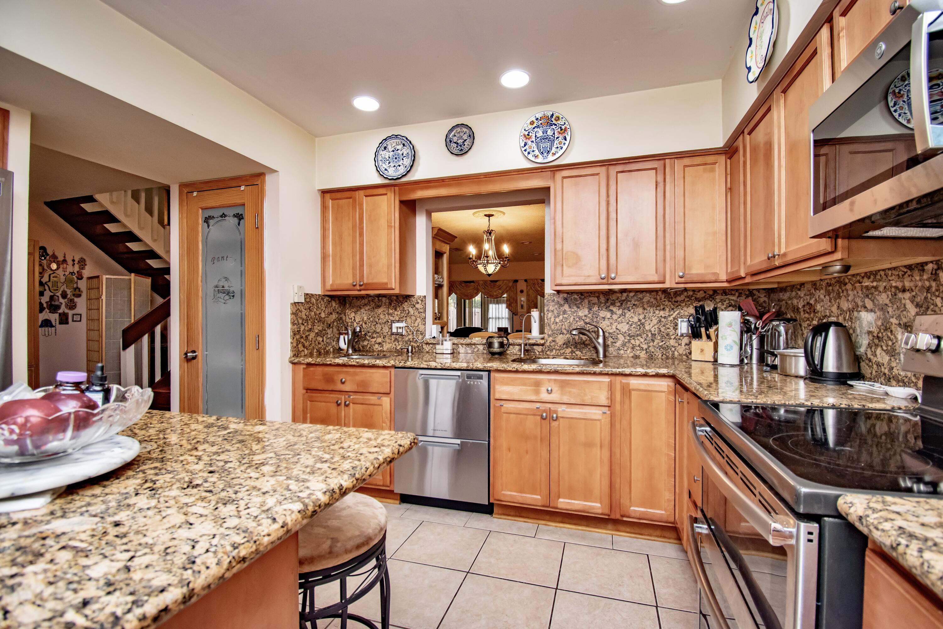 6640 Thornhill Court, Unit 6 Boca Raton, FL 33433 - Photo 6 of 23