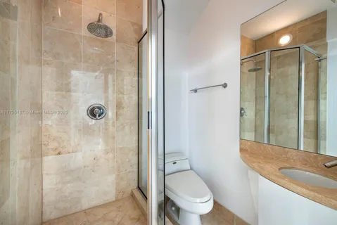 $4,500,000 | 1000 South Pointe Drive, Unit 1903, Miami Beach, FL 33139