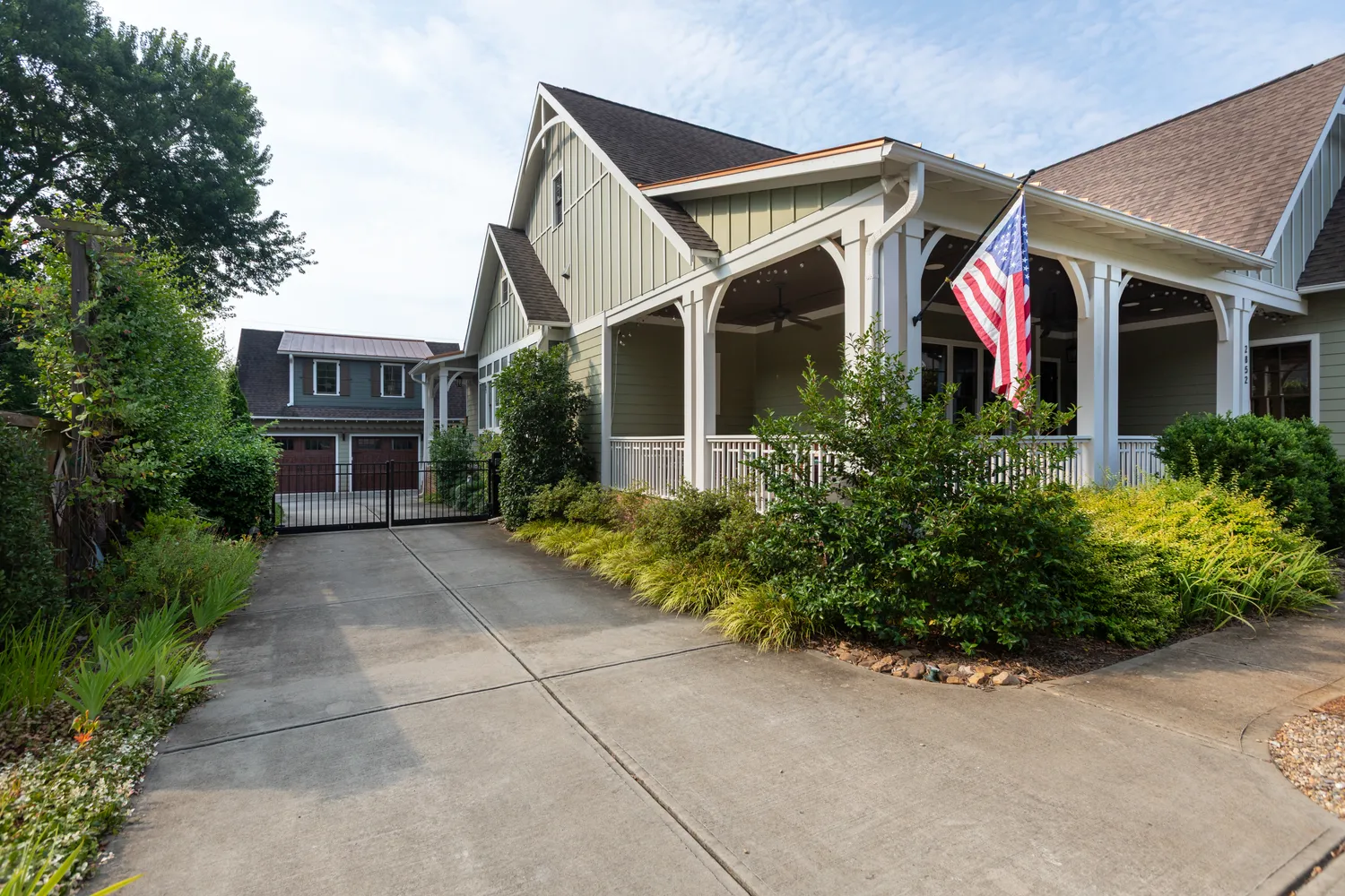 $1,595,000 | 2852 Attaberry Drive, Charlotte, NC 28205