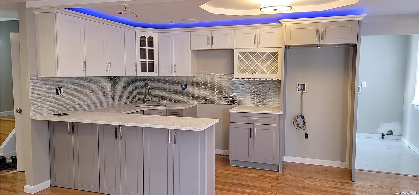 193-42 Williamson Avenue Queens, NY 11413 - Photo 5 of 28