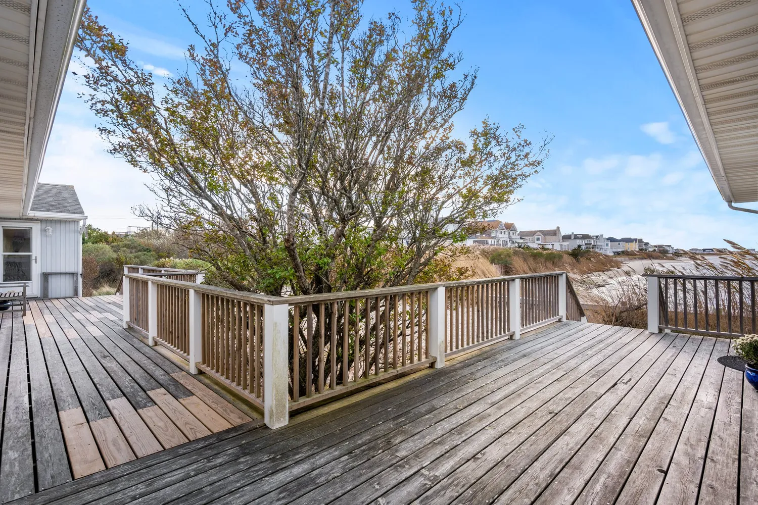$3,950,000 | 654 A Dune Road, West Hampton Dunes, NY 11978