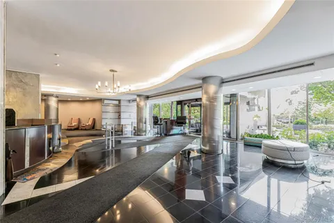 $275,000 | 5800 Arlington Avenue, Unit 6L | North Riverdale