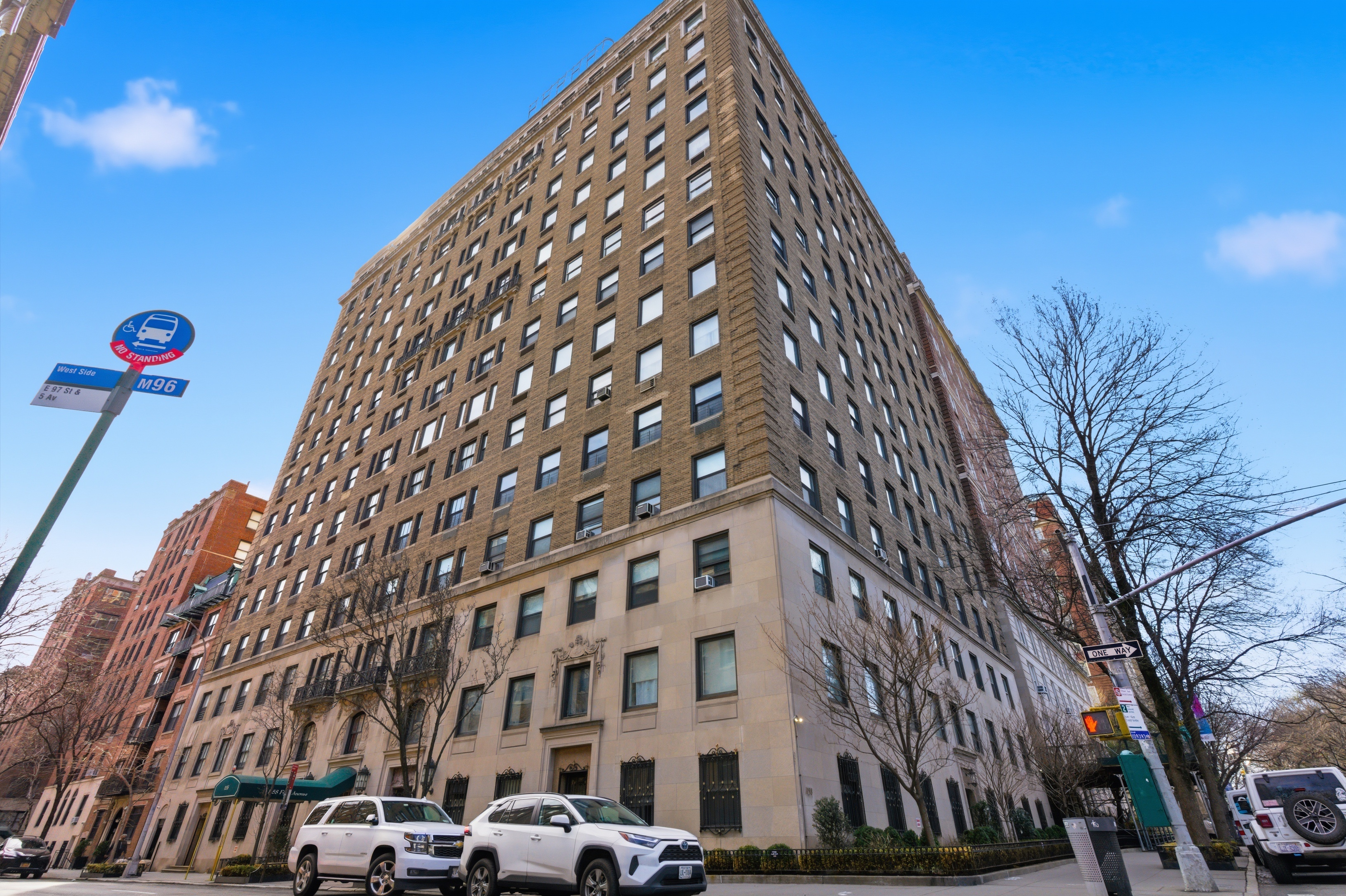 1158 5th Avenue, Unit 4A Manhattan, NY 10128 - Photo 21 of 23 a front view of a building