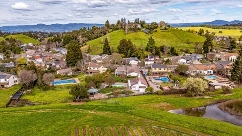 $2,068,000 | Stonebridge Drive, Napa, CA 94558