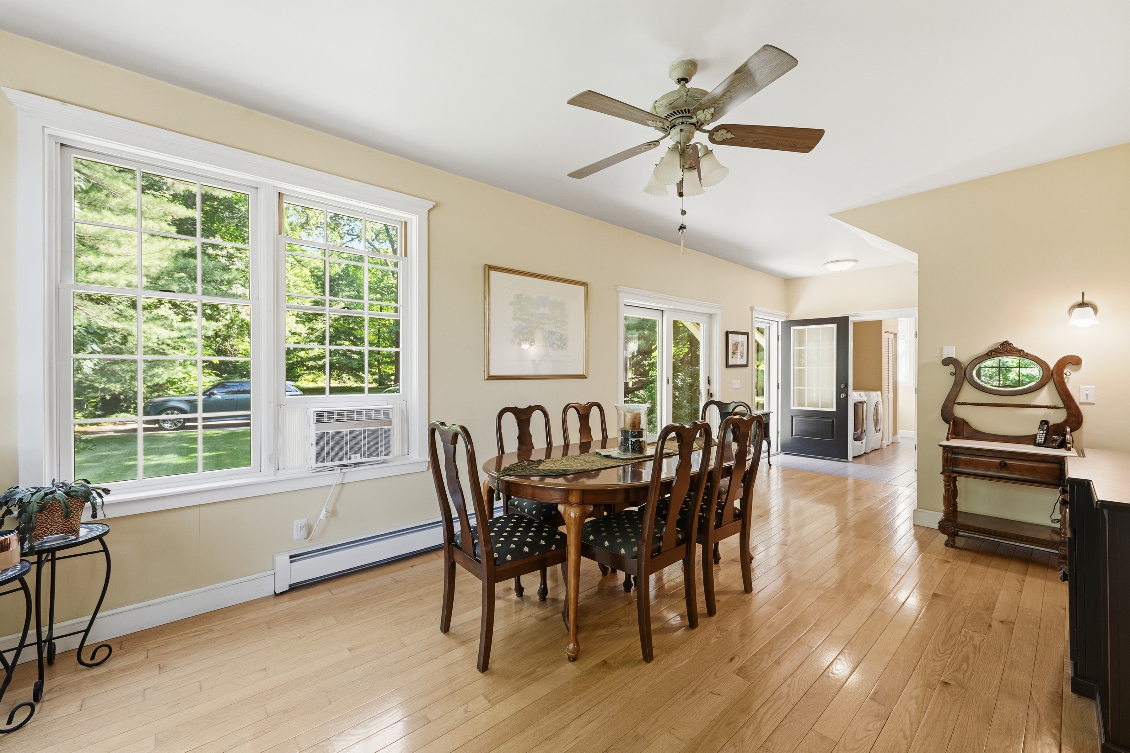 358 Bolton Road Lancaster, MA 01523 - Photo 7 of 60