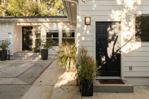 $2,849,000 | 11202 Canton Drive, Studio City, CA 91604