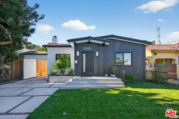 $1,349,000 | 2931 South Bronson Avenue, Los Angeles, CA 90018