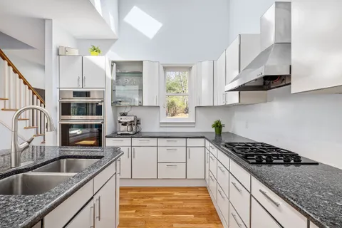 $1,799,999 | 35 River Run, East Greenwich, RI 02818