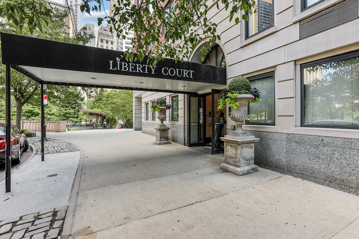200 Rector Place, Unit 18F Manhattan, NY 10280 - Photo 13 of 14 Gallery Image 13