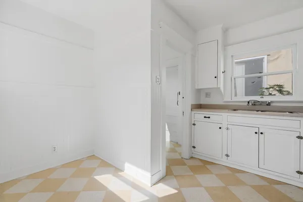 $1,495,500 | 3320 Hamilton Way, Los Angeles, CA 90026