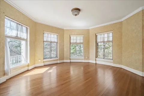Contact Agent | 3130 Woodland Drive Northwest, Washington, DC 20008