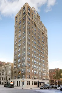 $985,000 | 1 Plaza Street West, Unit 12D | Park Slope