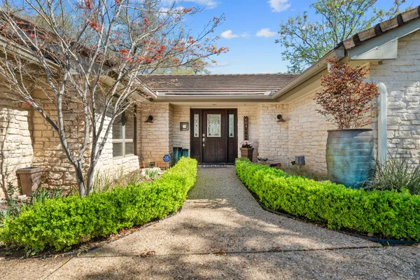 $3,950 | 604 Rolling Green Drive, Lakeway, TX 78734