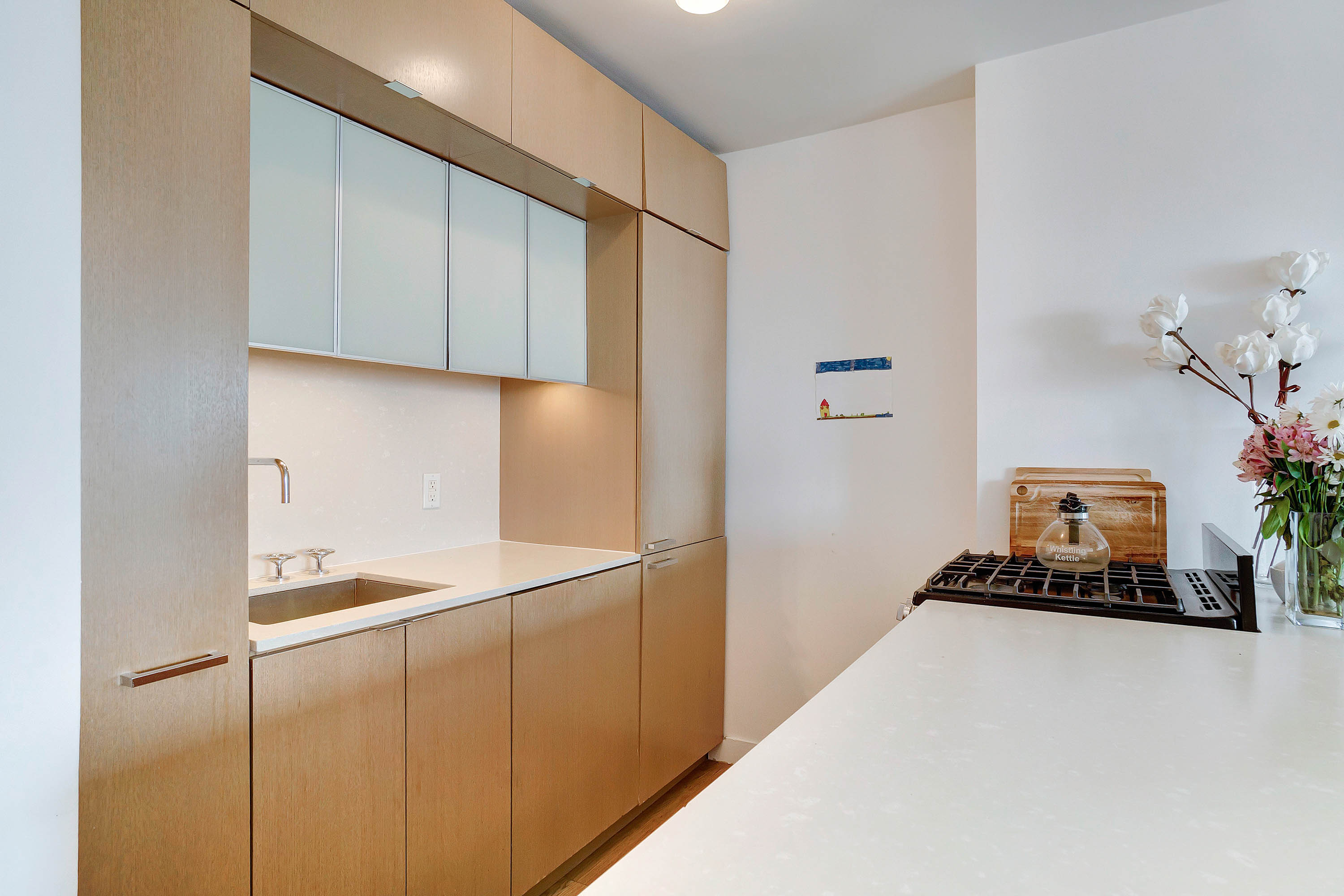 225 Rector Place, Unit 17F Manhattan, NY 10280 - Photo 6 of 17 Gallery Image 6