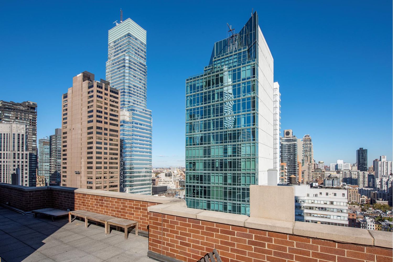 212 East 57th Street, Unit 18A Manhattan, NY 10022 - Photo 12 of 14 a view of outdoor space with city view