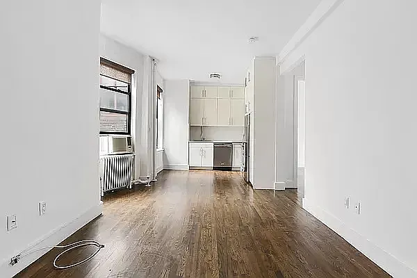 $6,500 | 344 West 14th Street, Unit F3 | West Village