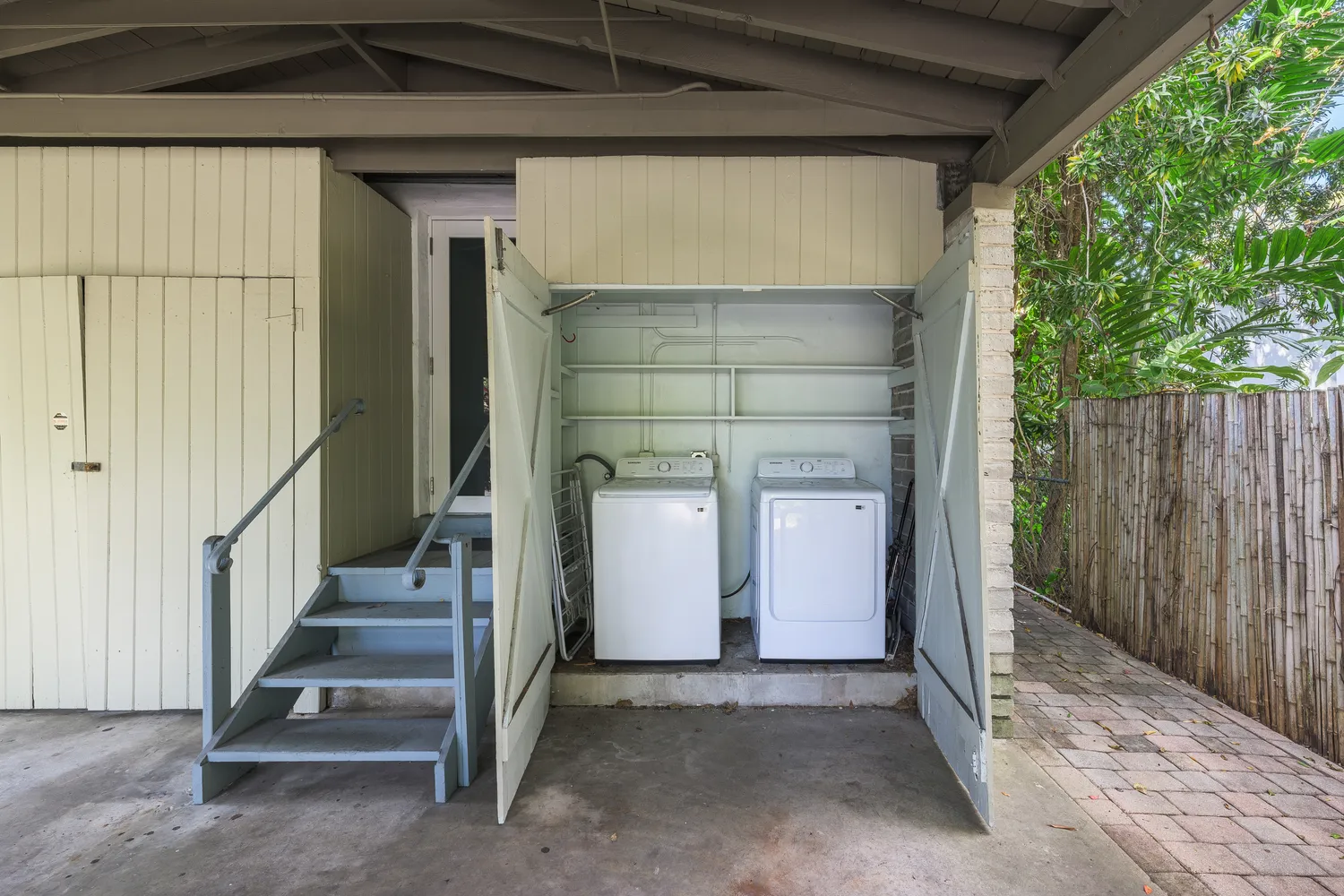 $4,350 | 3911 Ponce De Leon Boulevard, Coral Gables, FL 33134