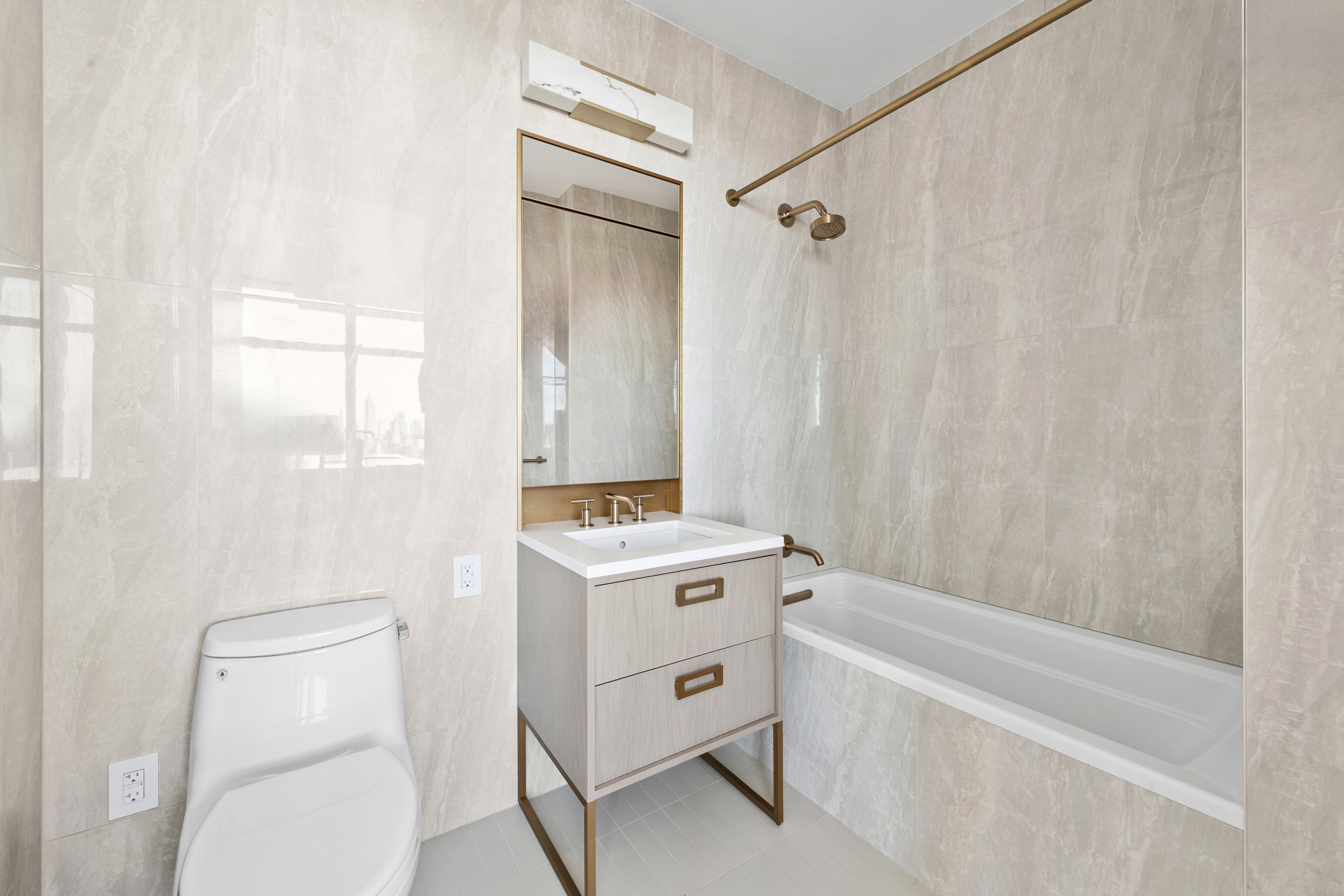 3 Court Square, Unit PH302 Queens, NY 11101 - Photo 5 of 8