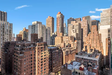 $449,000 | 25 Tudor City Place, Unit 1611 | Murray Hill